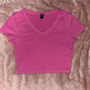 pink cropped tee🩷